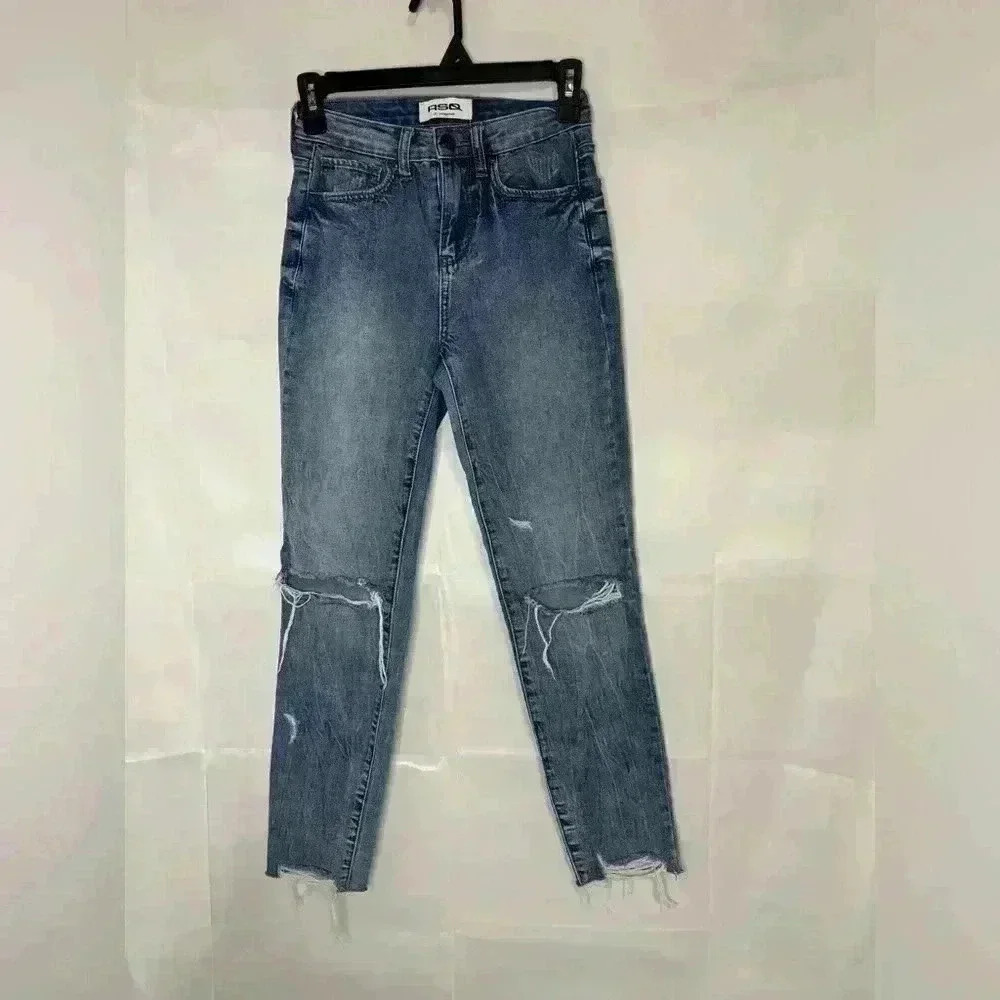 Womens size 23 RSQ brand distressed vintage mom jeans, #J366